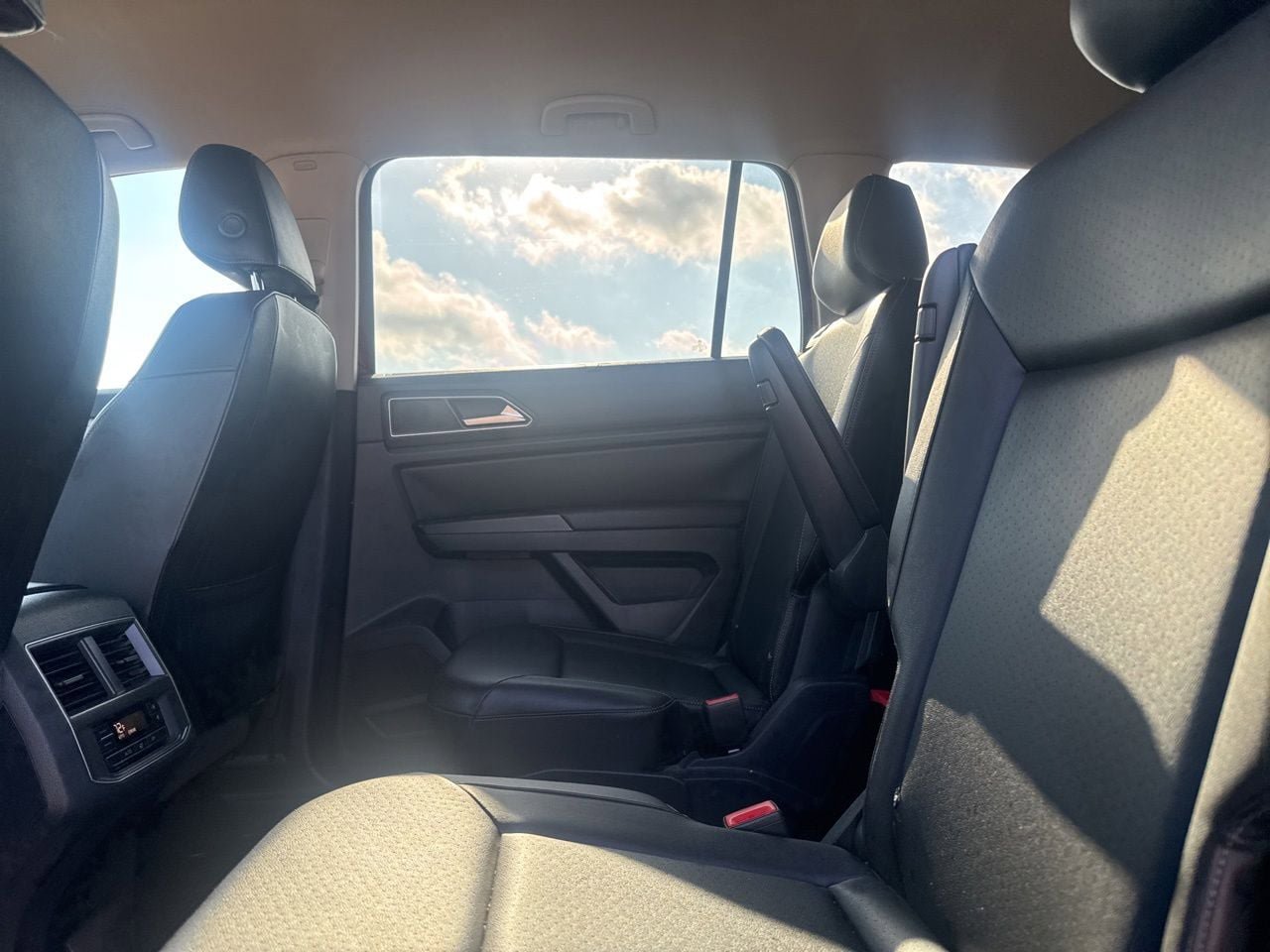 Used 2019 Volkswagen Atlas SE w/ Towing Package FWD image 33
