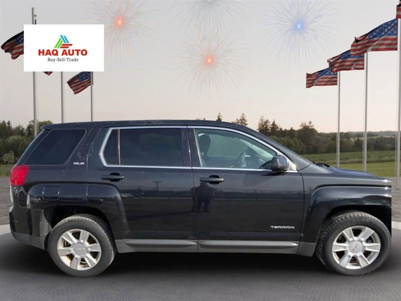 Used 2013 GMC Terrain SLE image 1
