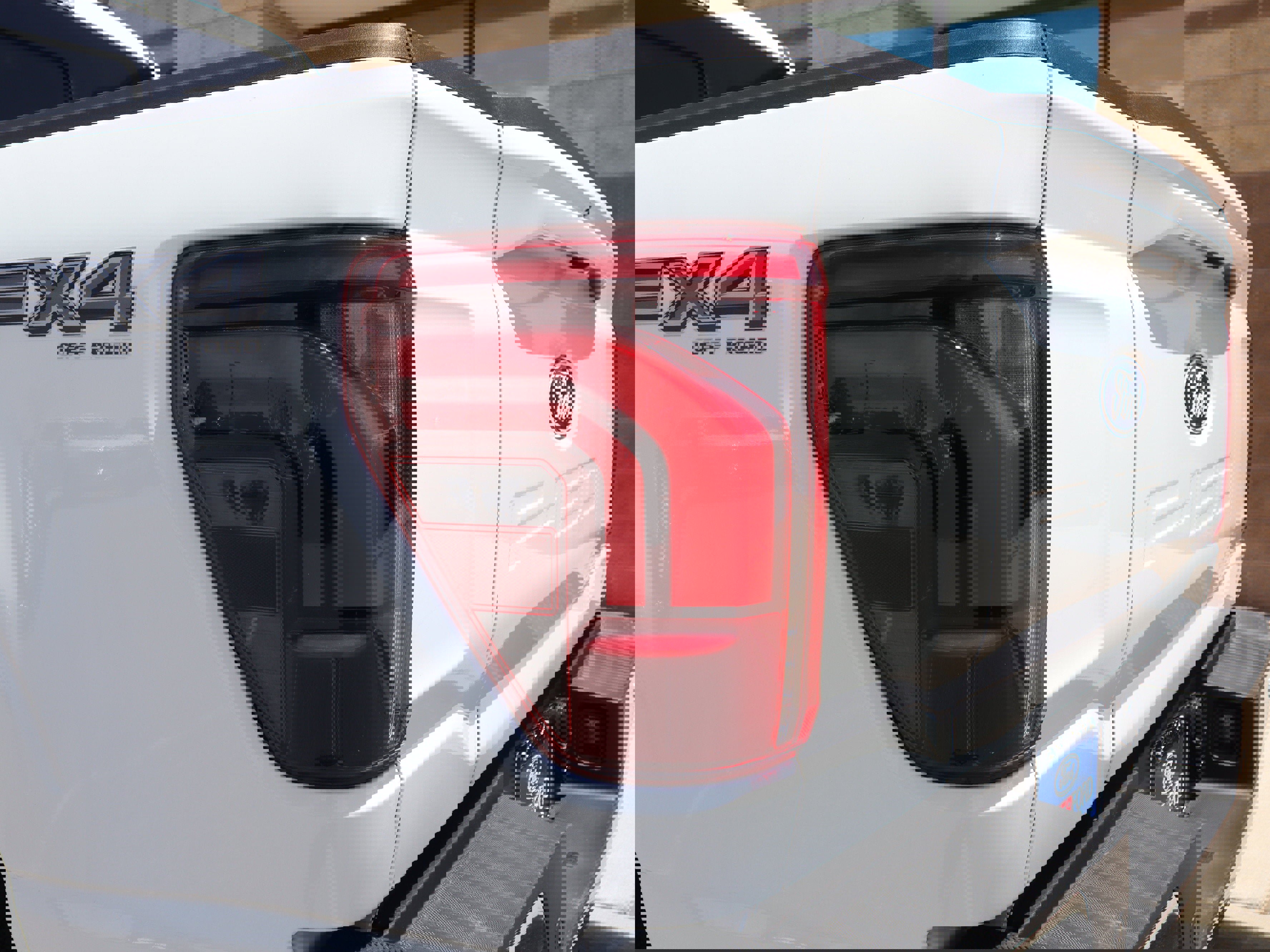 New 2025 Ford F150 Lariat w/ Equipment Group 502A High image 18