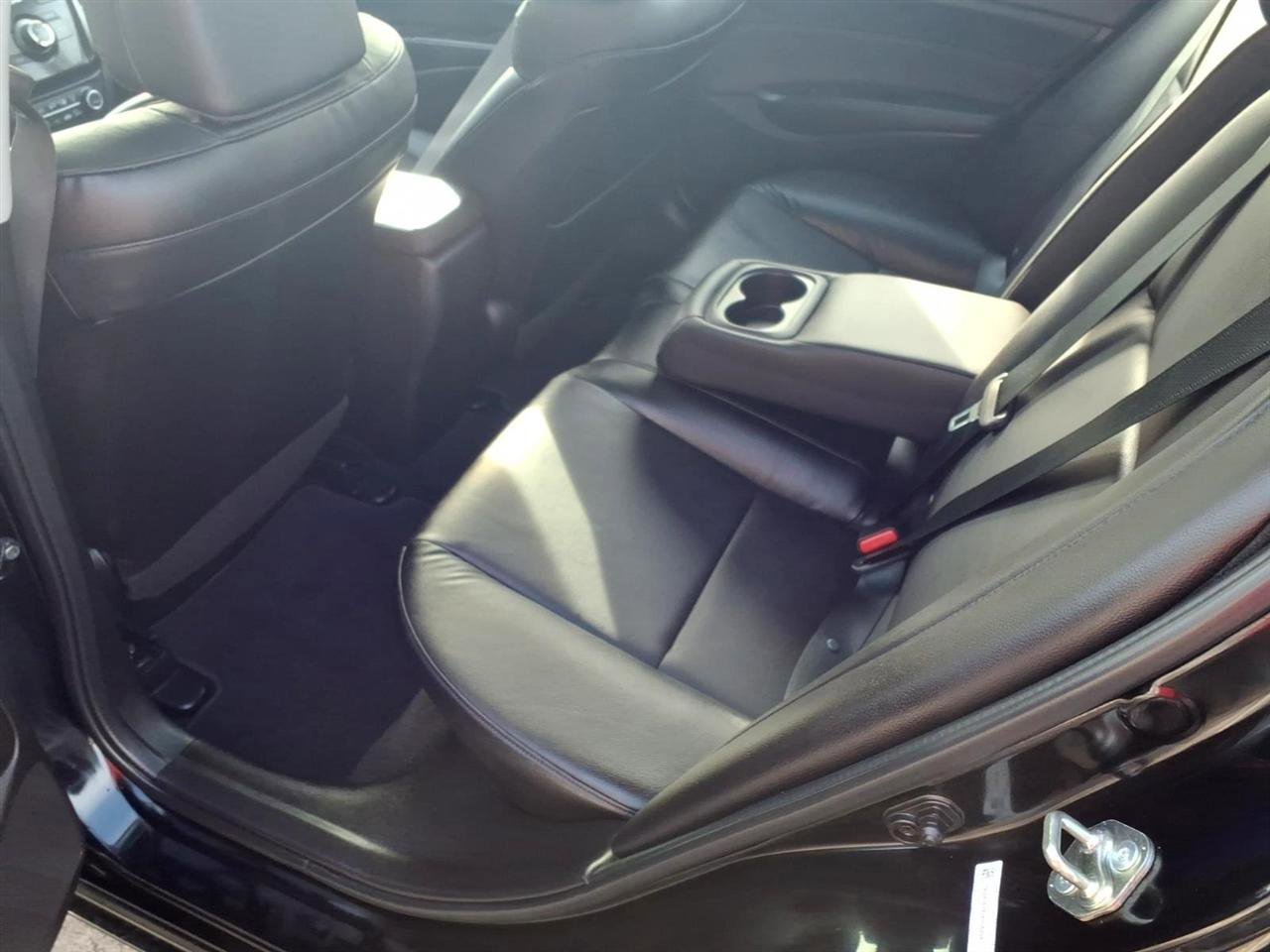 Used 2018 Acura ILX image 9