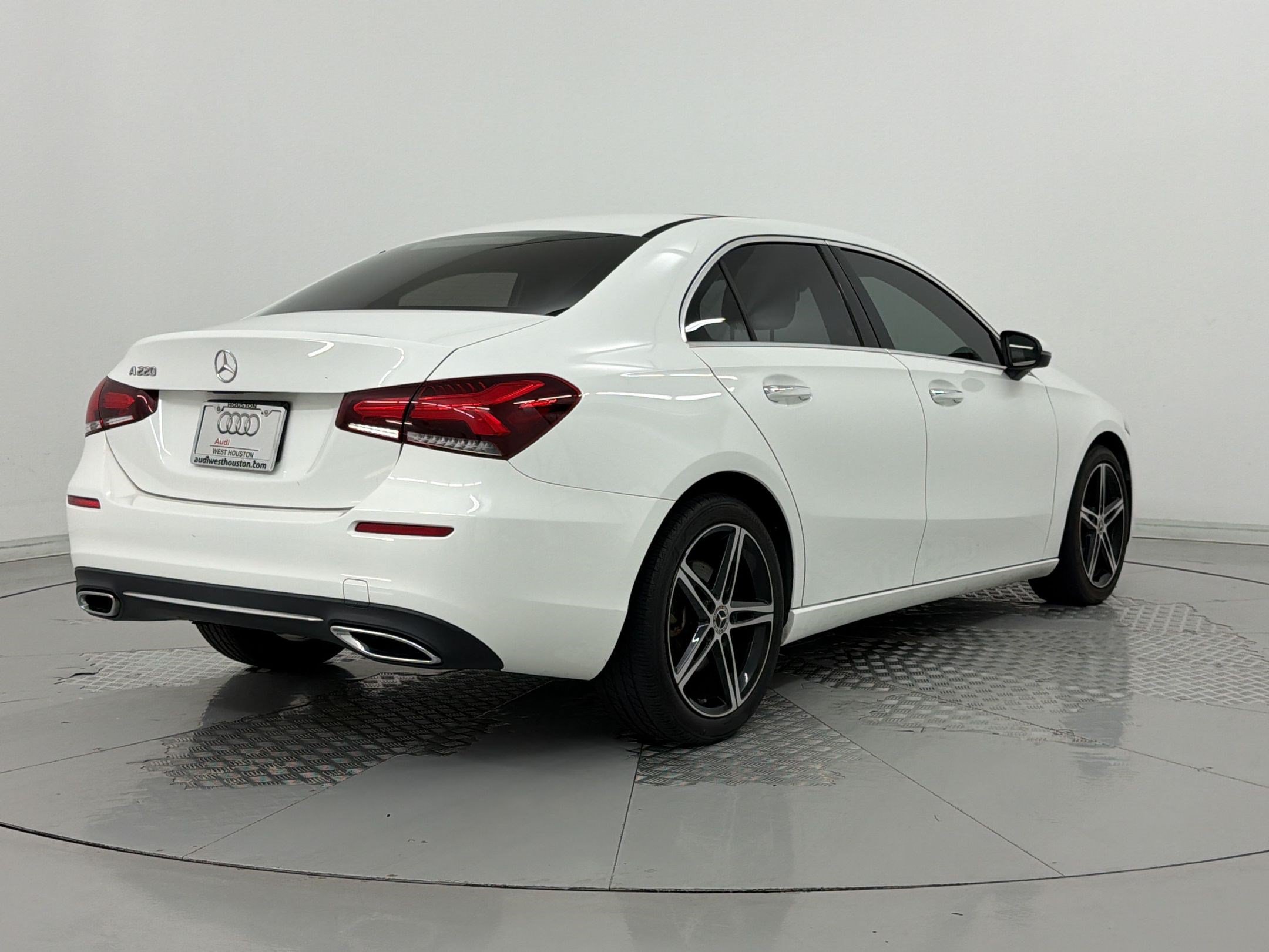 Used 2022 Mercedes-Benz A 220 image 9