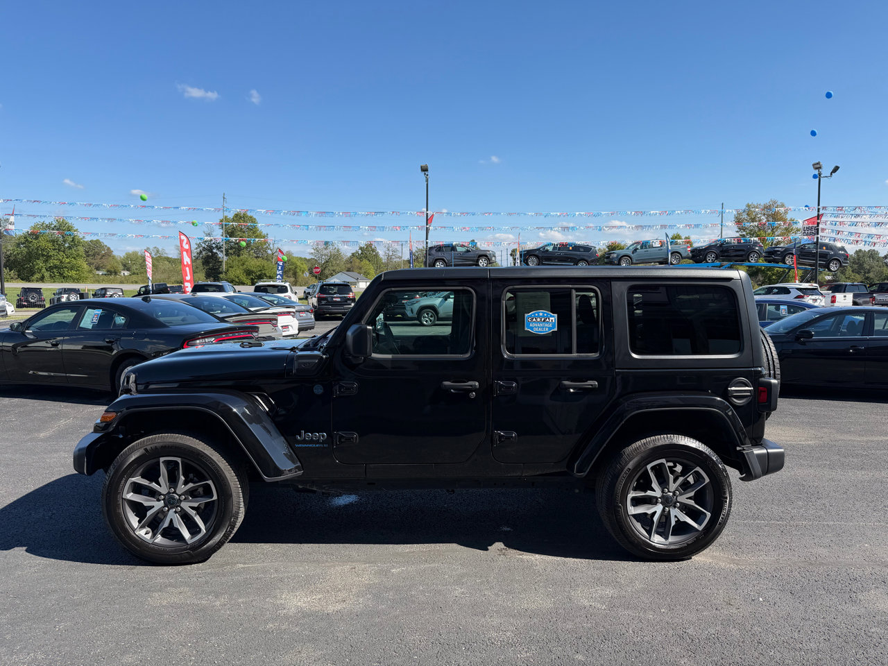 Used 2024 Jeep Wrangler Unlimited image 8