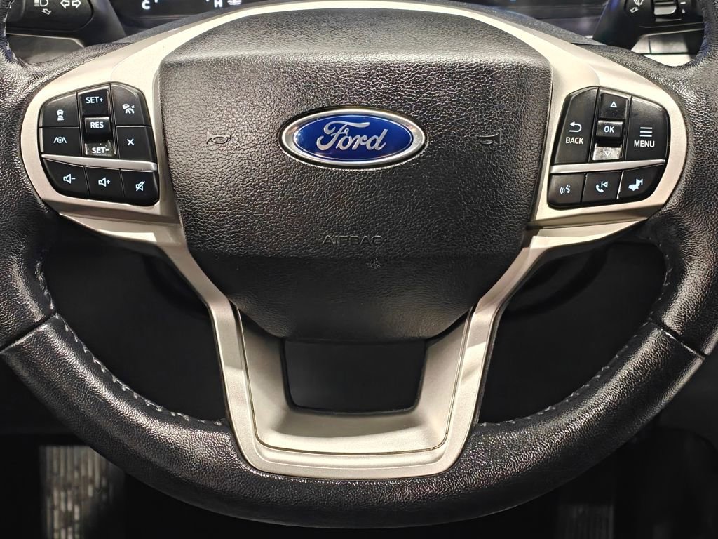 Used 2021 Ford Explorer XLT w/ Equipment Group 202A image 5