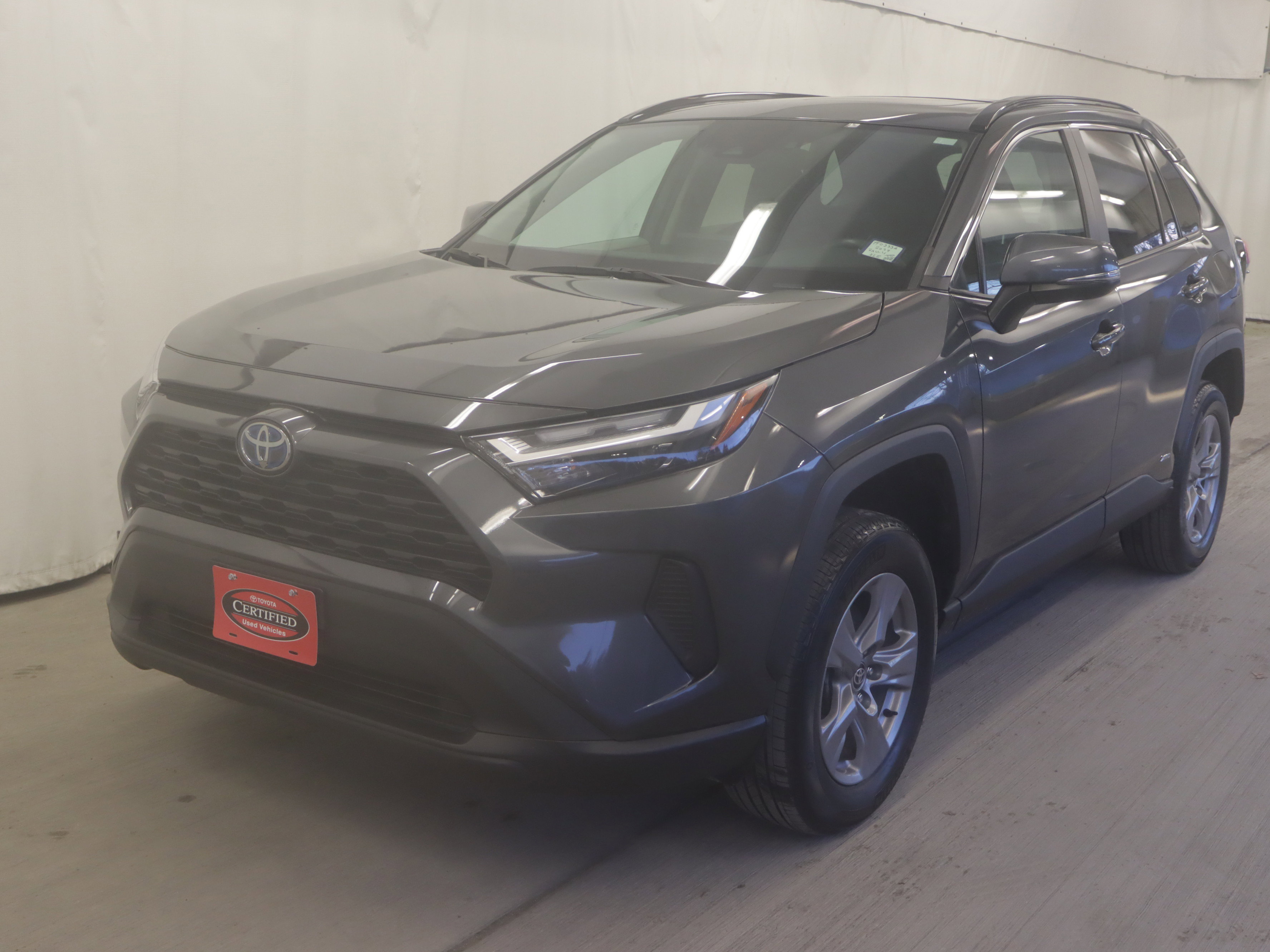 Certified 2024 Toyota RAV4 XLE w/ Convenience Package image 18