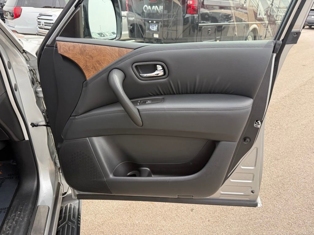 Used 2024 Nissan Armada SL w/ Captain's Chairs Package RWD image 31