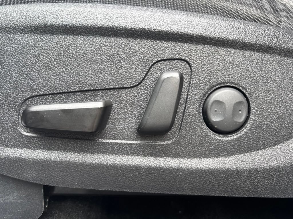 Certified 2021 Hyundai Santa Fe SEL AWD/4WD image 18