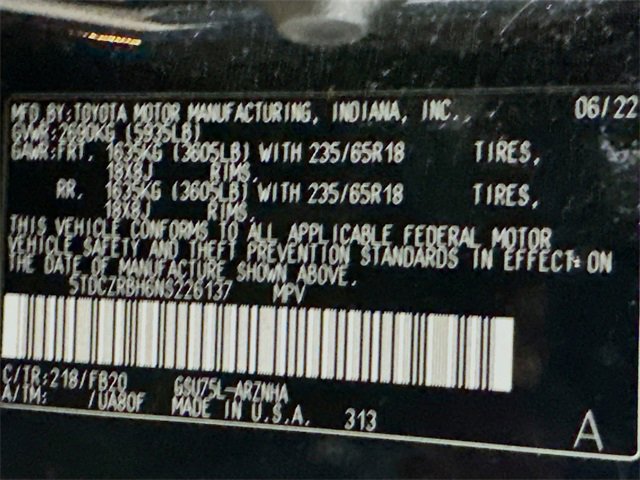 Used 2022 Toyota Highlander L image 14