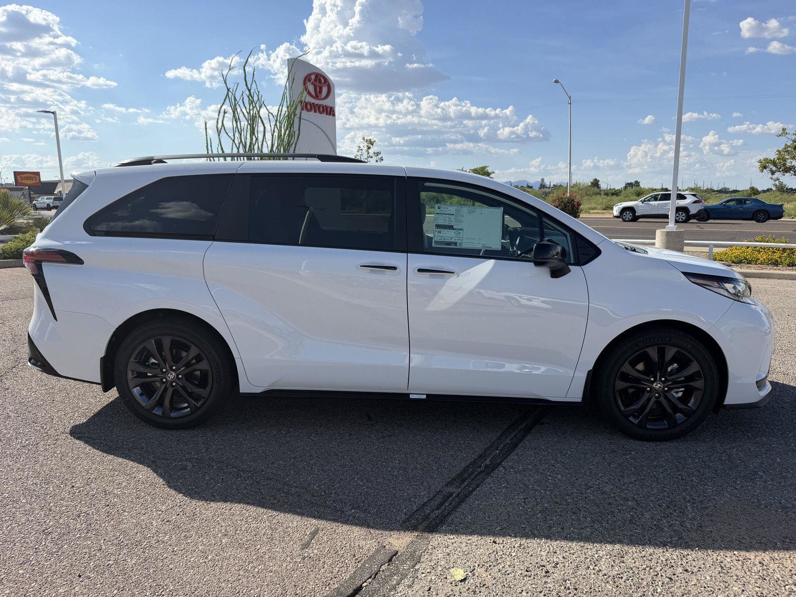 New 2026 Toyota Sienna XSE FWD image 6