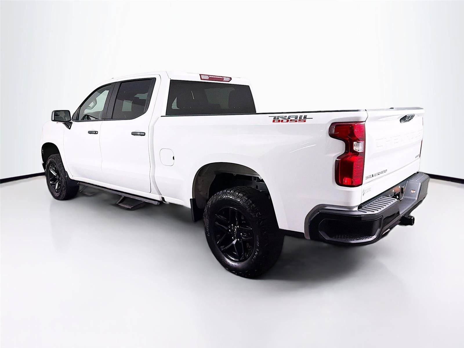 Used 2024 Chevrolet Silverado 1500 Custom Trail Boss AWD/4WD image 9