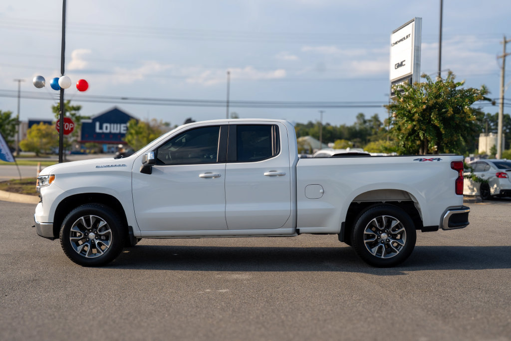 Used 2023 Chevrolet Silverado 1500 LT AWD/4WD image 4