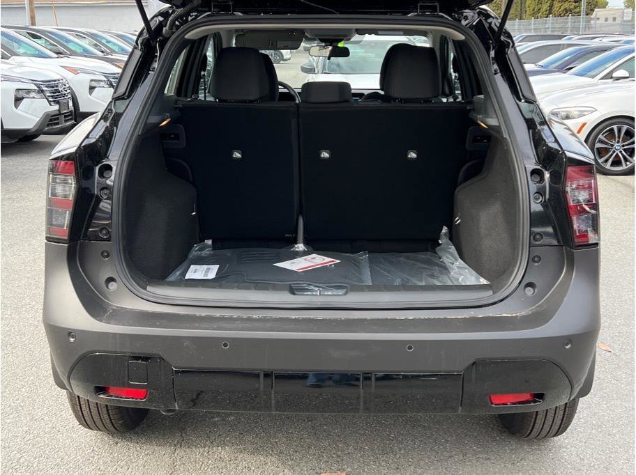 New 2026 Nissan Kicks S image 5