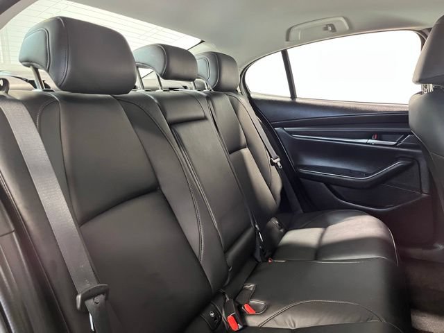 Used 2025 MAZDA MAZDA3 s FWD image 13
