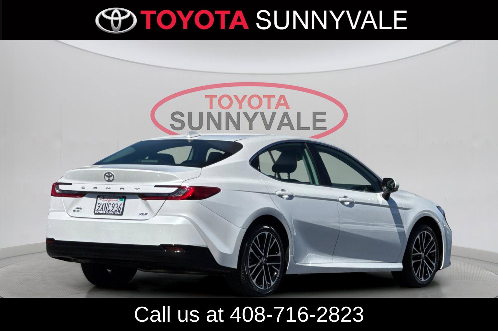 Used 2026 Toyota Camry XLE AWD/4WD image 3