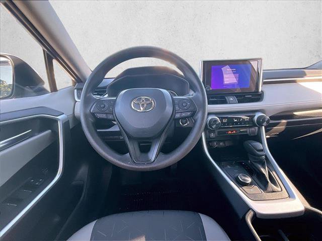 Used 2025 Toyota RAV4 XLE w/ Convenience Package AWD/4WD image 7