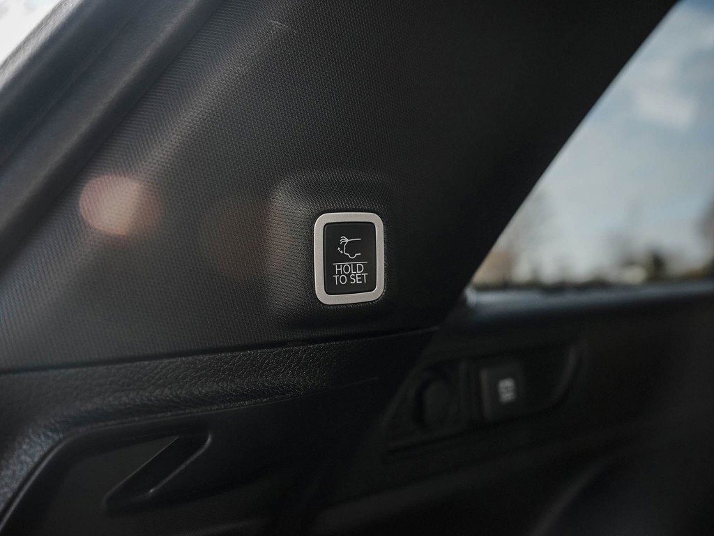 New 2025 Jeep Grand Cherokee Limited w/ Trailer Tow Package image 8