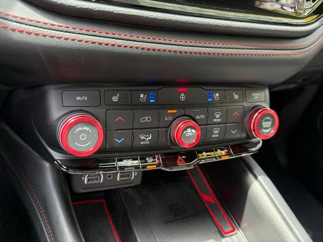 Certified 2023 Dodge Durango R/T RWD image 58