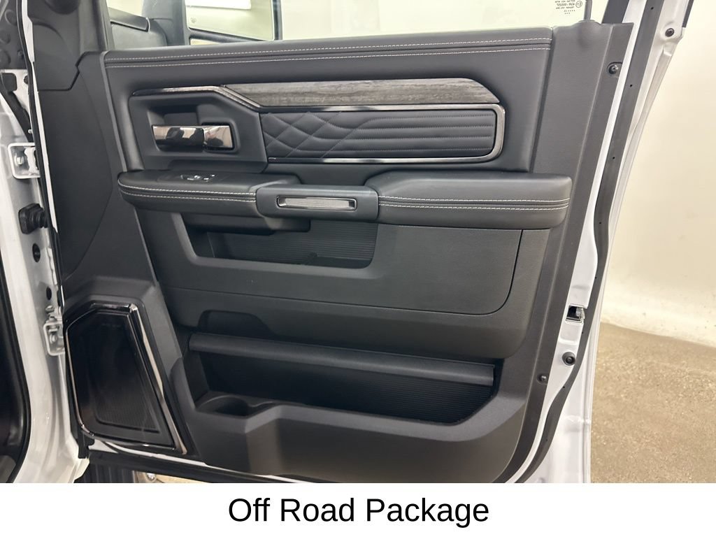 Used 2025 RAM 2500 Limited AWD/4WD image 21