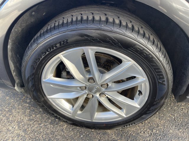 Used 2018 Audi Q3 2.0T Premium w/ Convenience Package FWD image 2