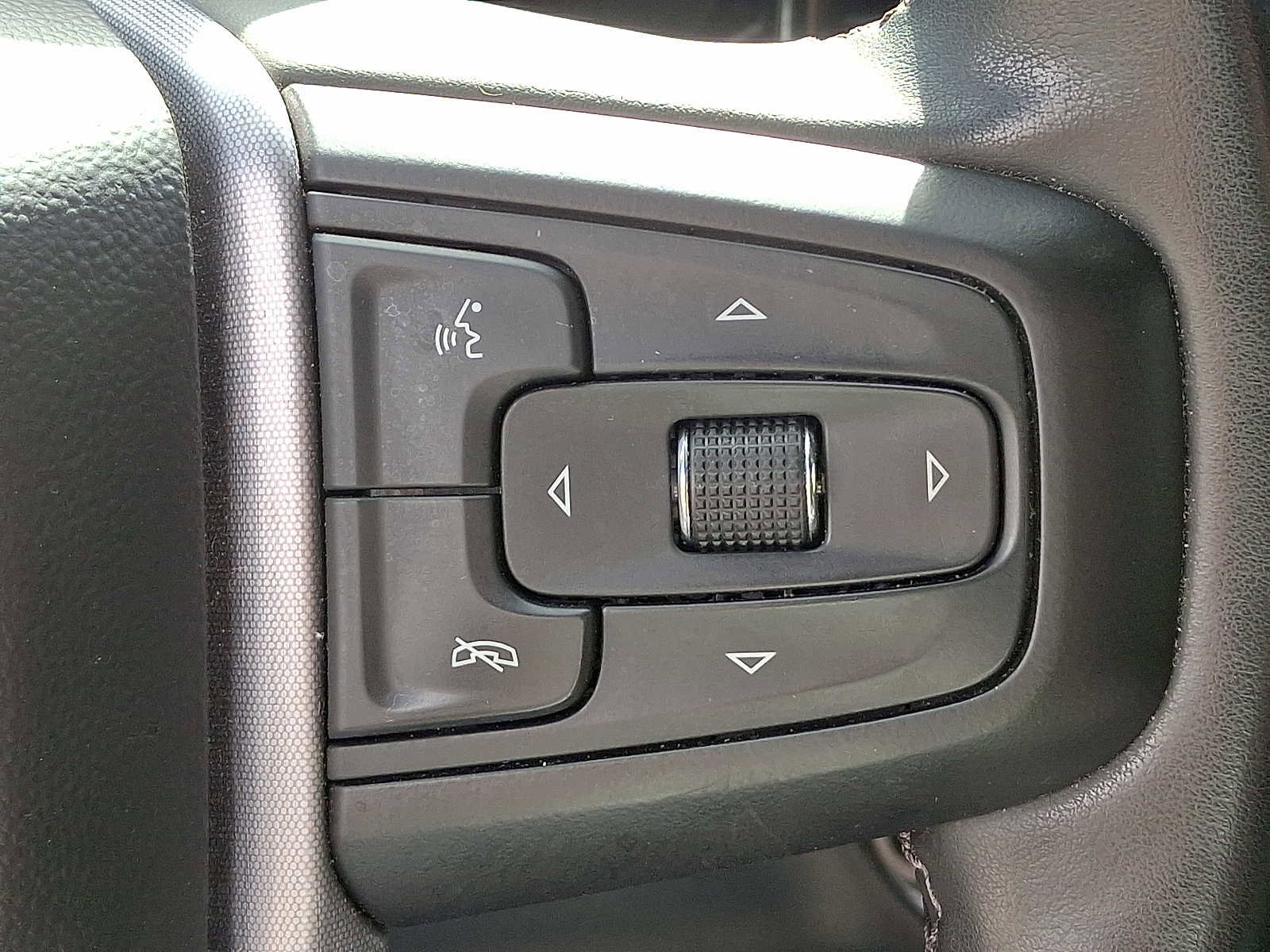 Used 2023 GMC Sierra 1500 Elevation image 23