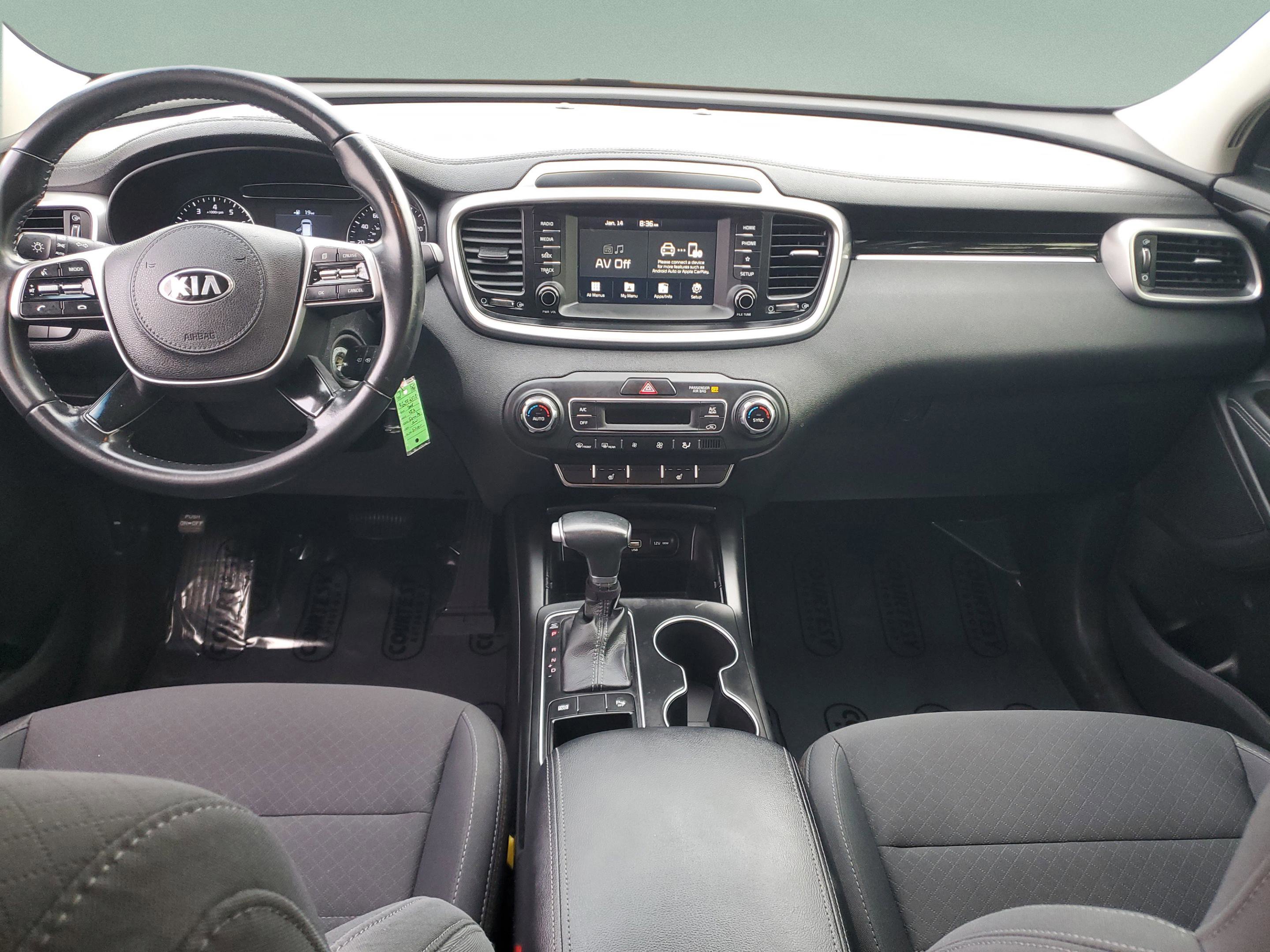 Certified 2019 Kia Sorento S image 9