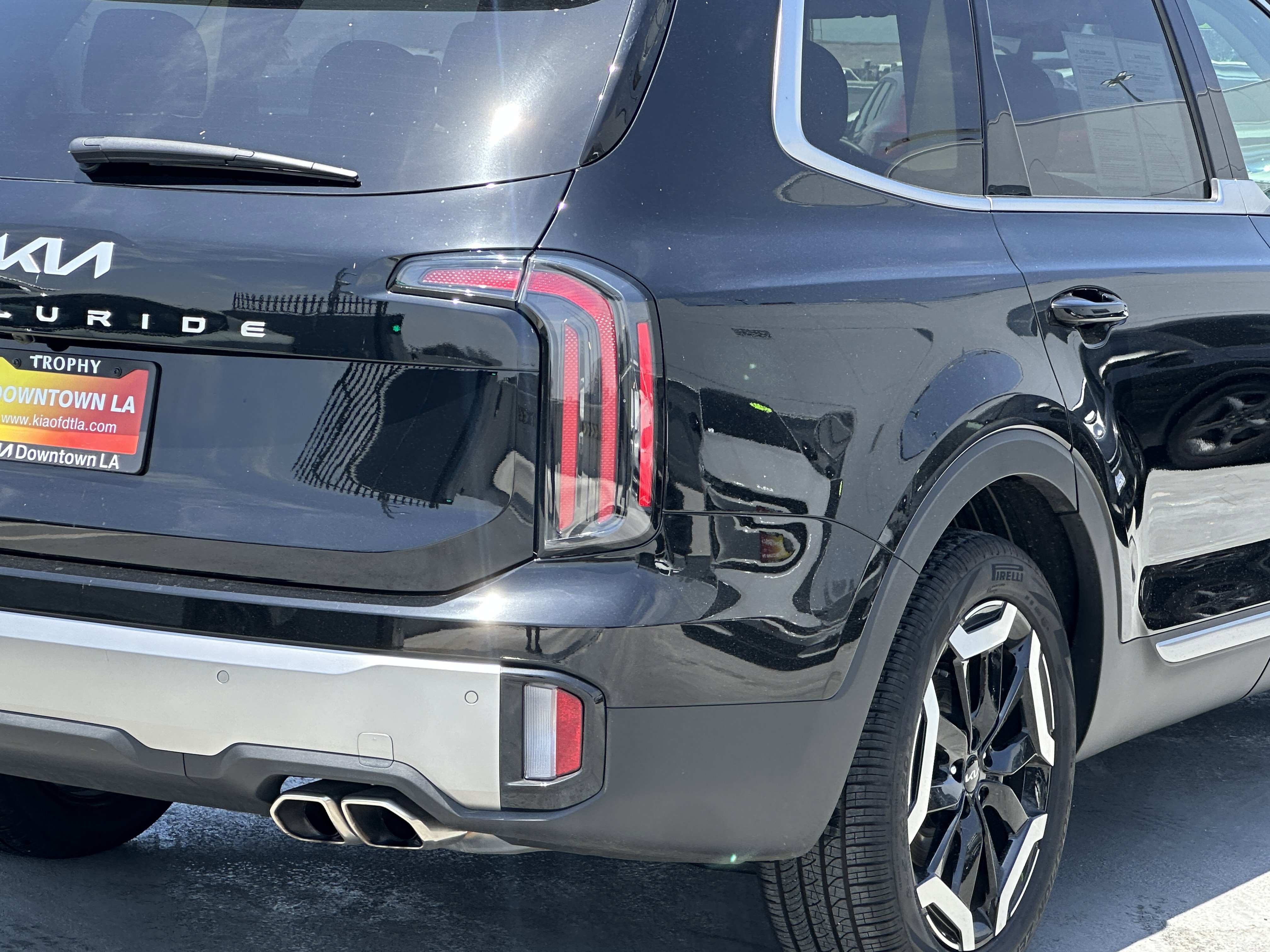 Certified 2025 Kia Telluride EX FWD image 8