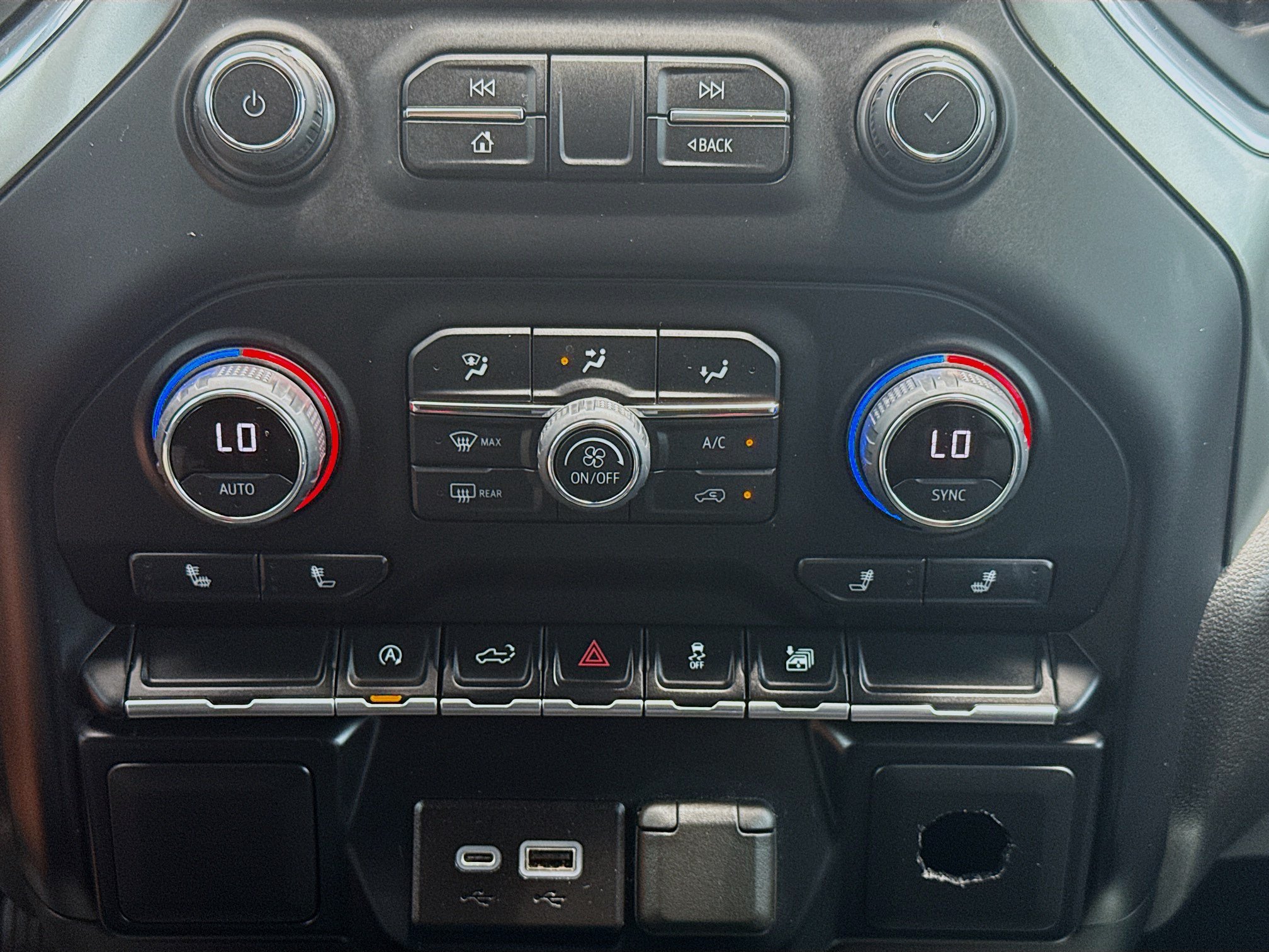 Used 2022 Chevrolet Silverado 1500 RST RWD image 14