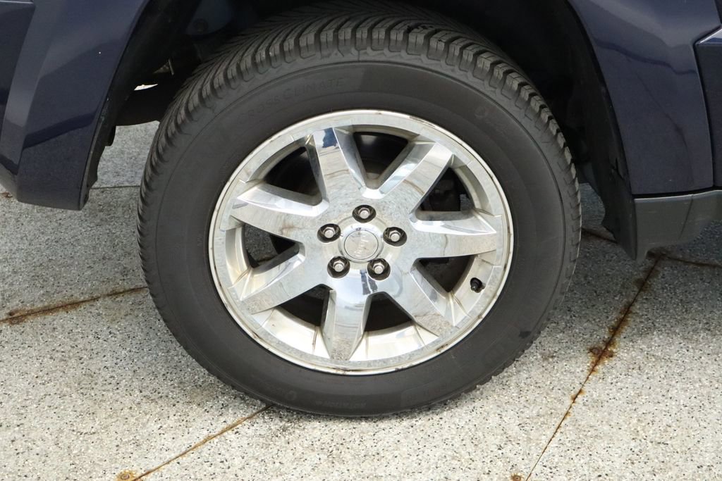 Used 2012 Jeep Liberty Sport AWD/4WD image 13