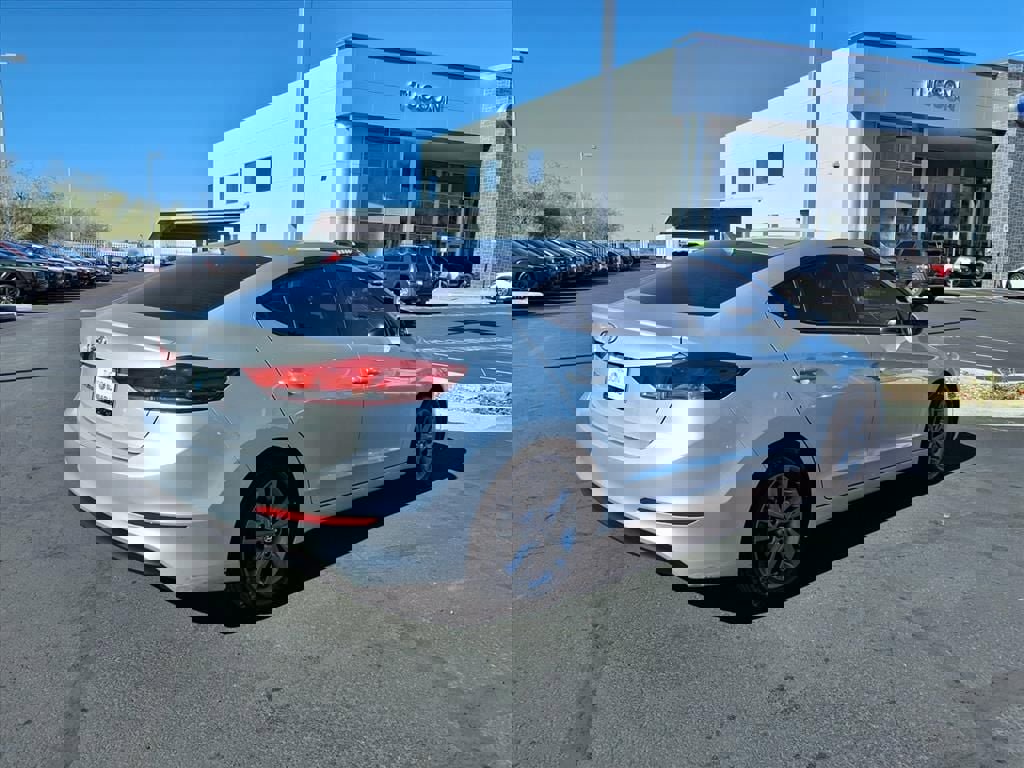 Used 2018 Hyundai Elantra SEL image 11