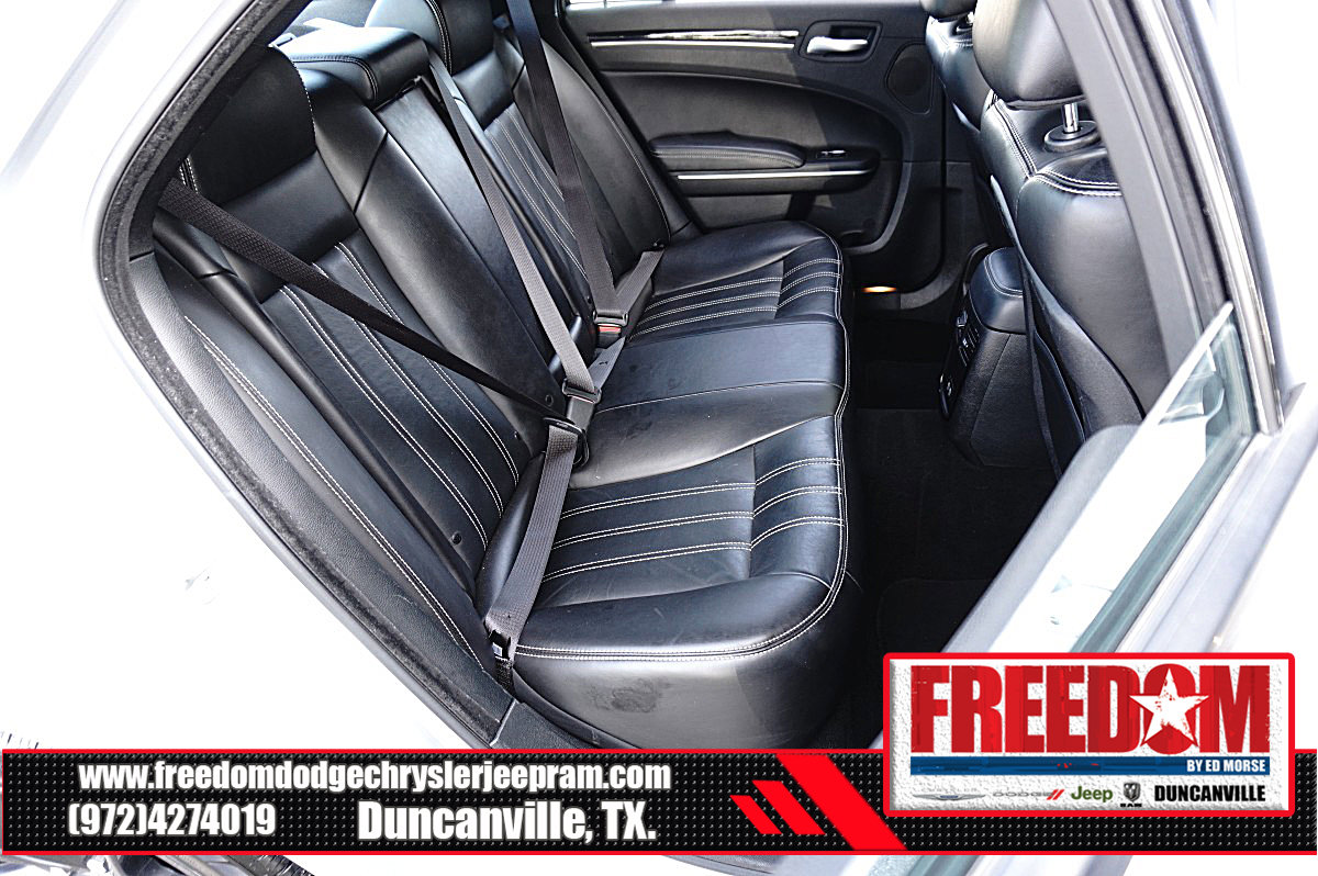 Used 2023 Chrysler 300 S RWD image 16