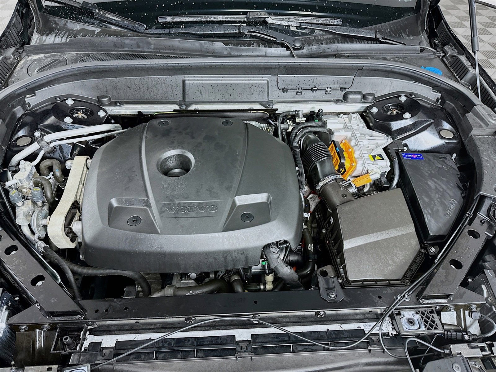 Used 2024 Volvo XC60 T8 Ultimate w/ Protection Package Premier image 32