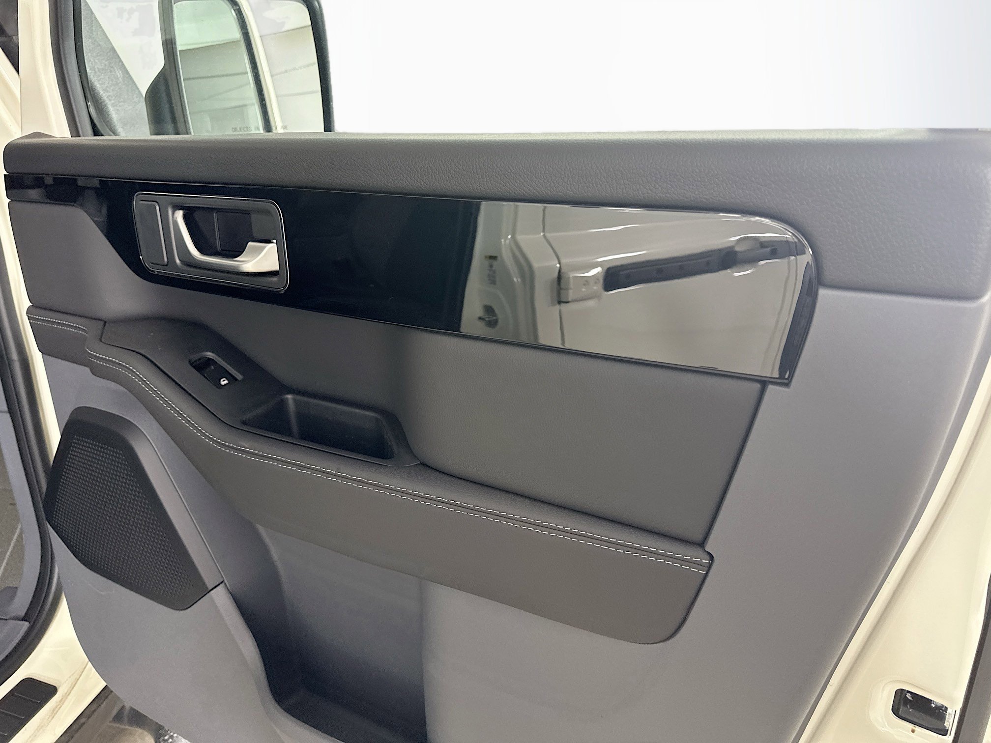 New 2025 INEOS Grenadier Fieldmaster Edition image 43