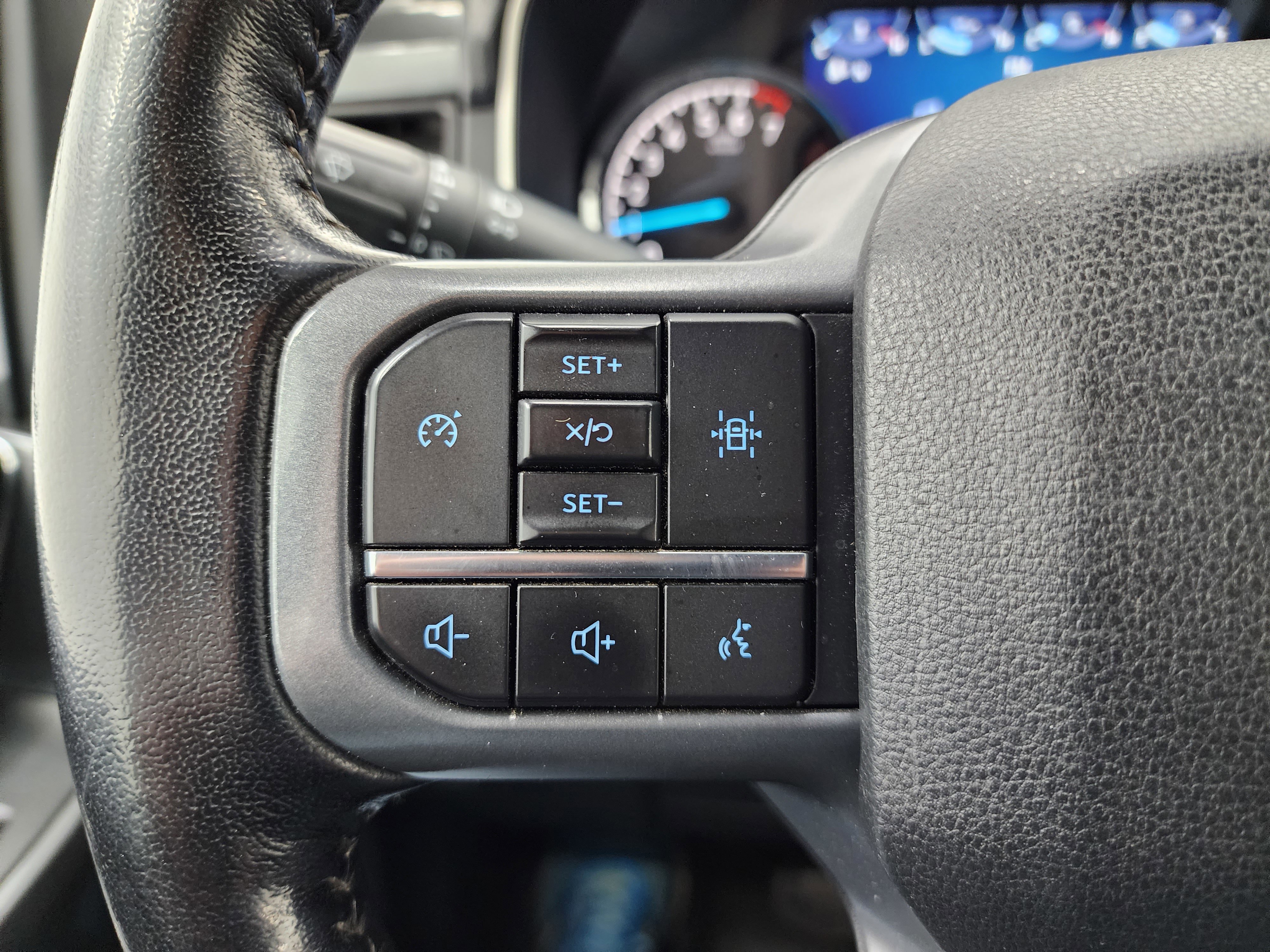 Used 2022 Ford F150 XLT w/ Equipment Group 302A High image 17