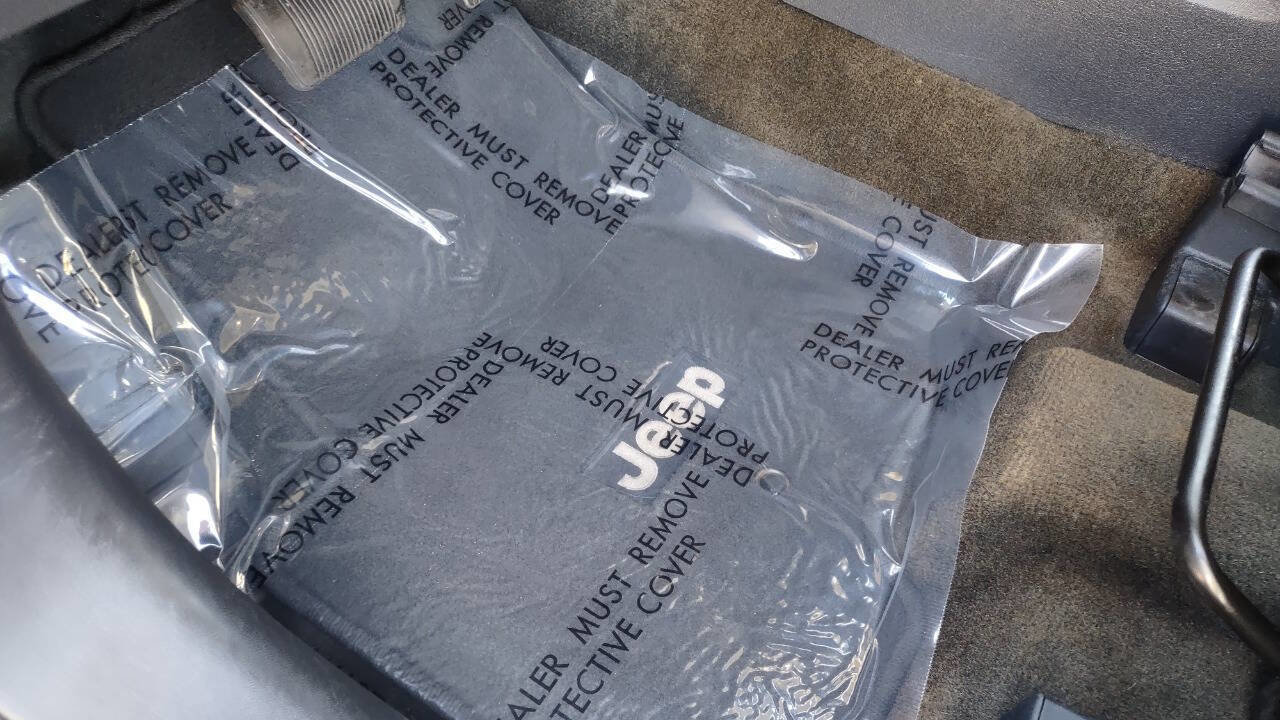 Used 2016 Jeep Compass Sport w/ Power Value Group image 22