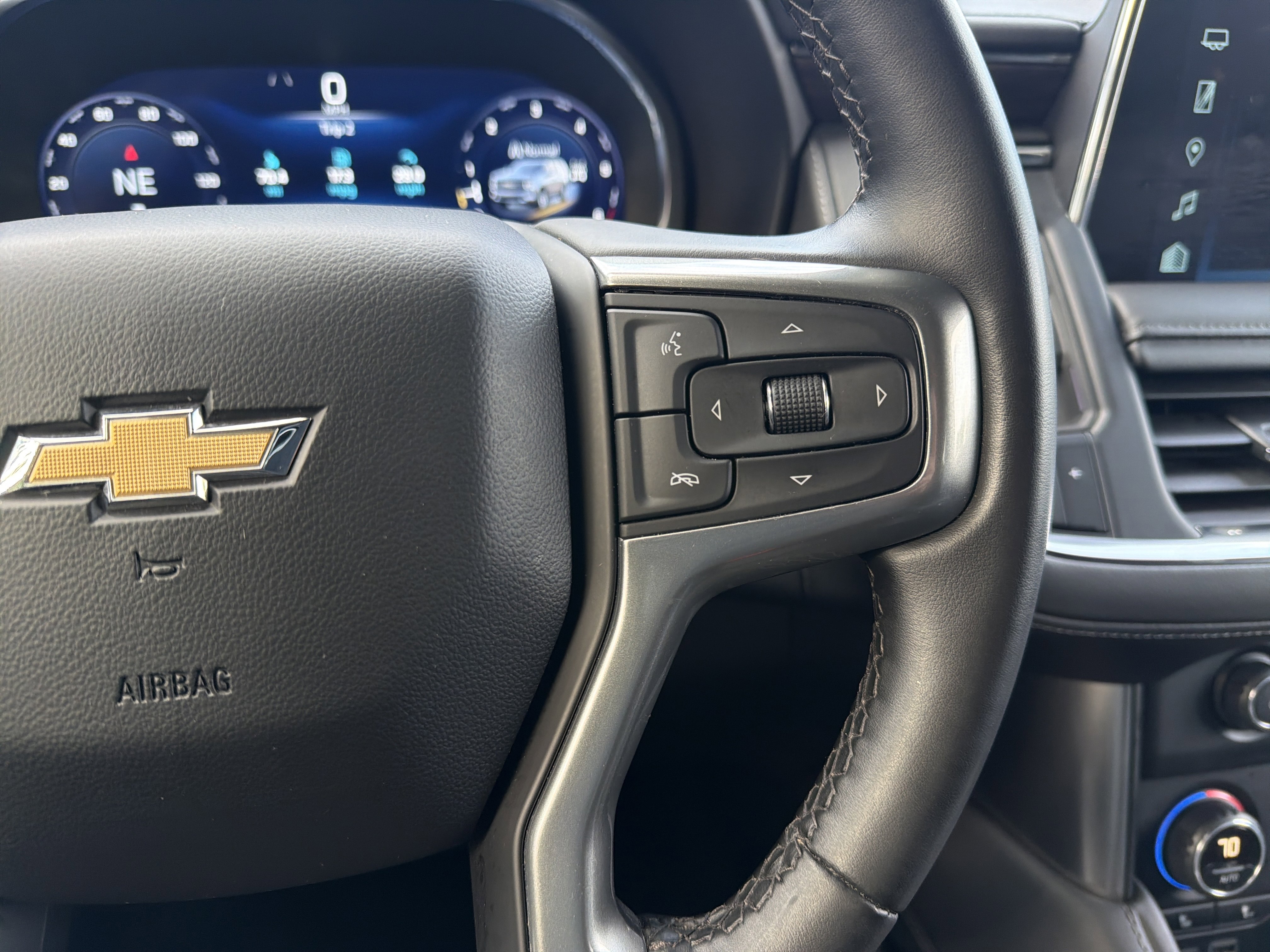 Used 2024 Chevrolet Suburban LT AWD/4WD image 20