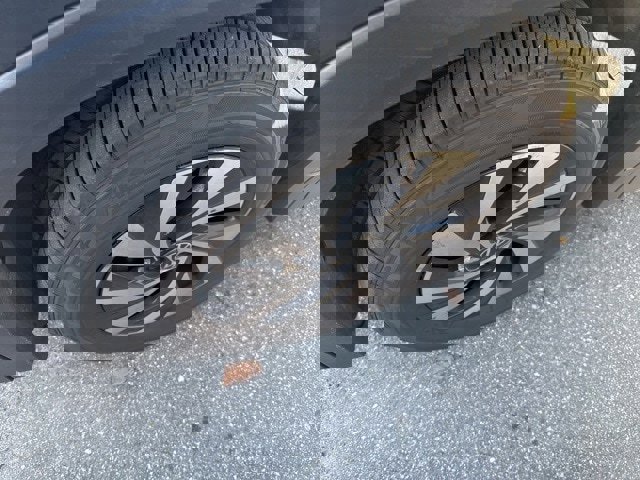 Used 2025 Volkswagen Tiguan S image 19