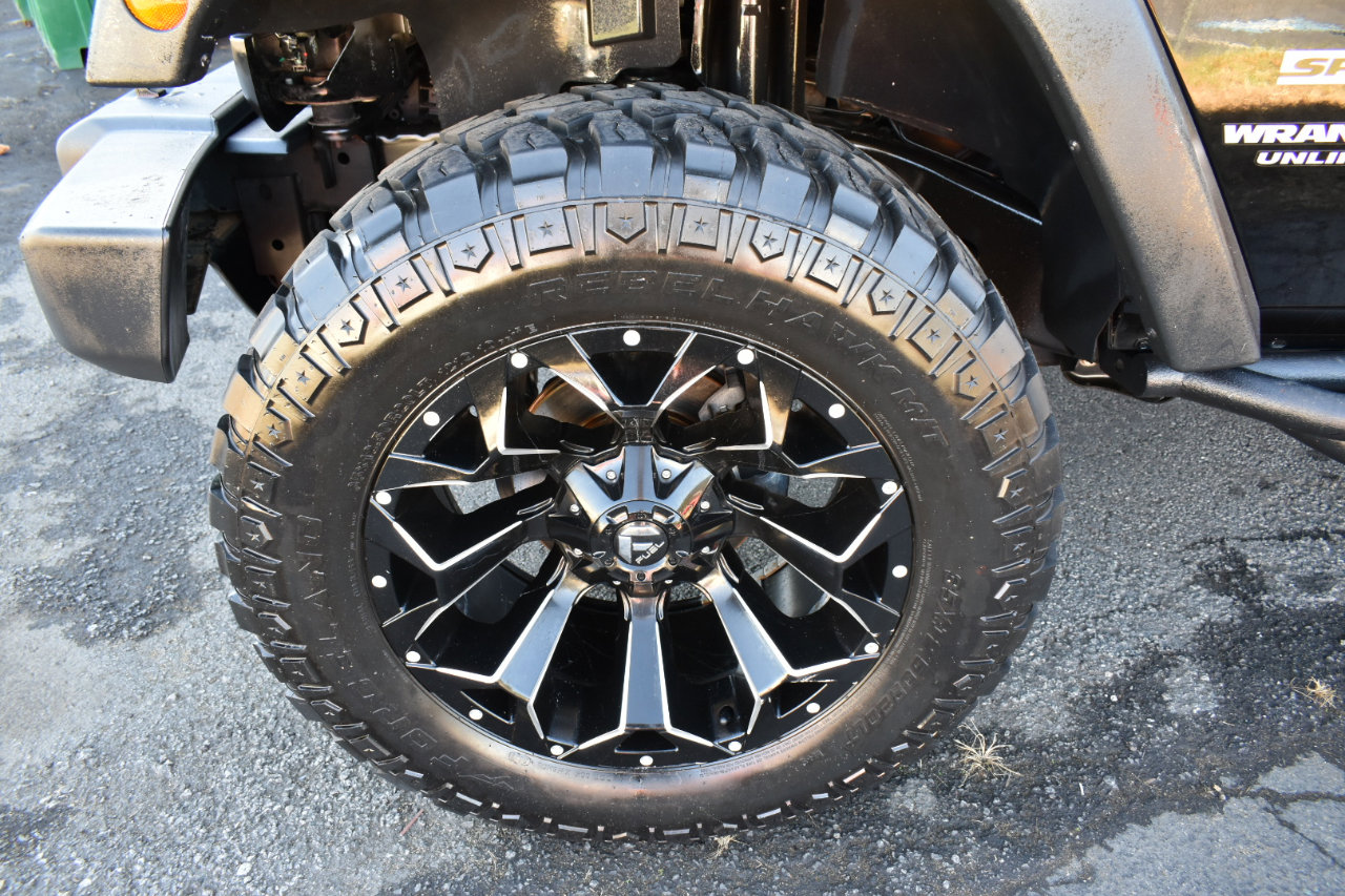 Used 2017 Jeep Wrangler Unlimited Sport w/ Quick Order Package 23S image 30