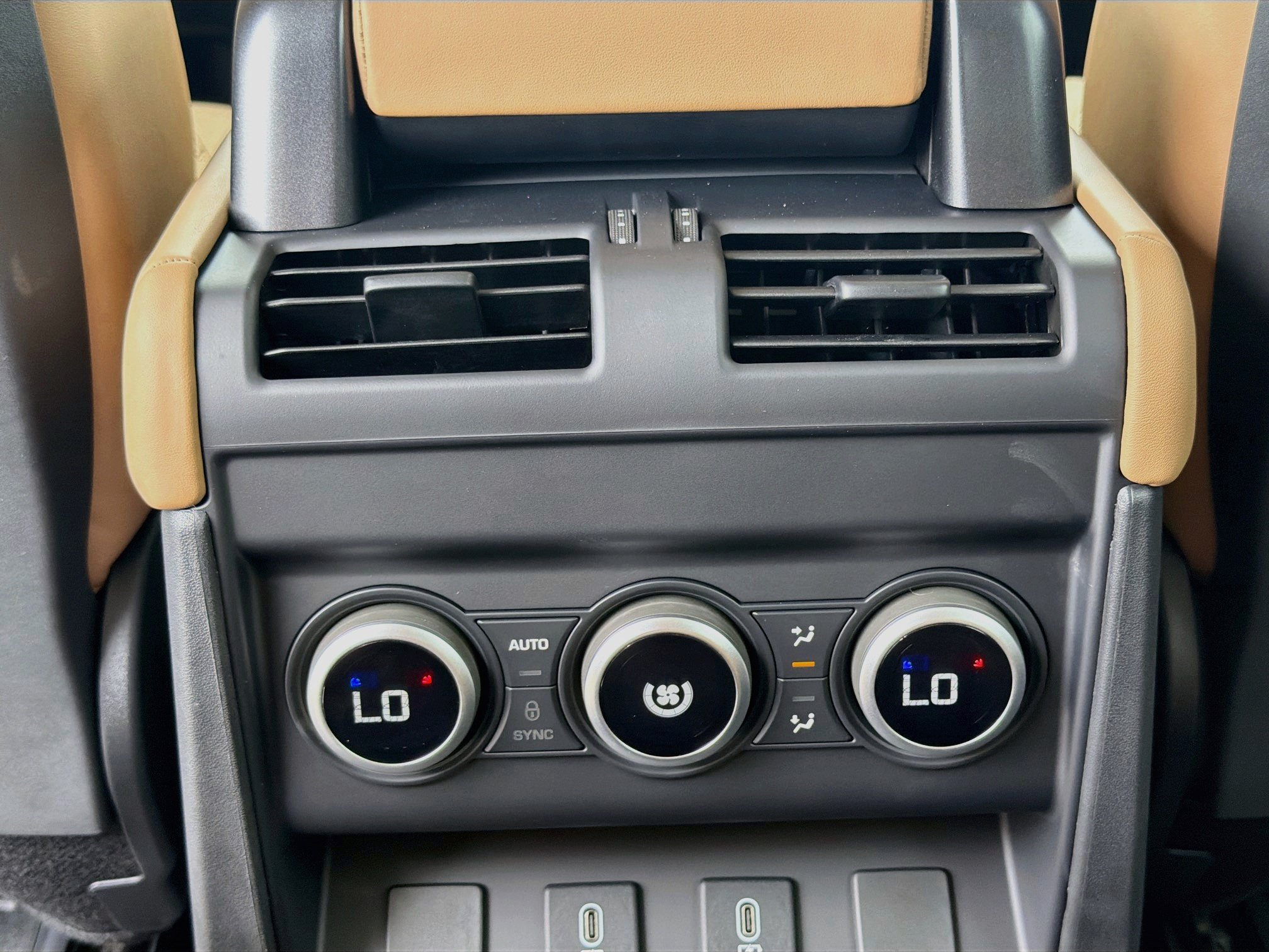New 2026 Land Rover Defender 110 S AWD/4WD image 20