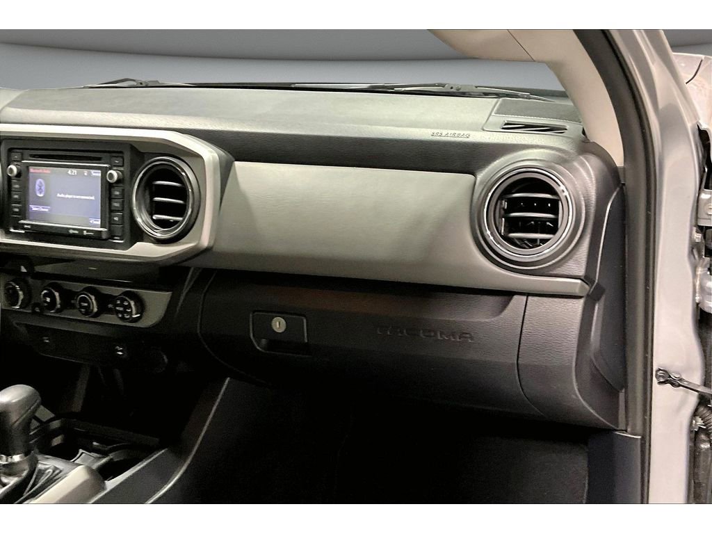 Used 2017 Toyota Tacoma SR5 w/ Tow Package image 18