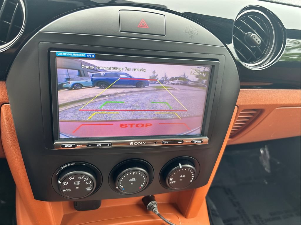 Used 2006 MAZDA MX-5 Miata Grand Touring RWD image 48