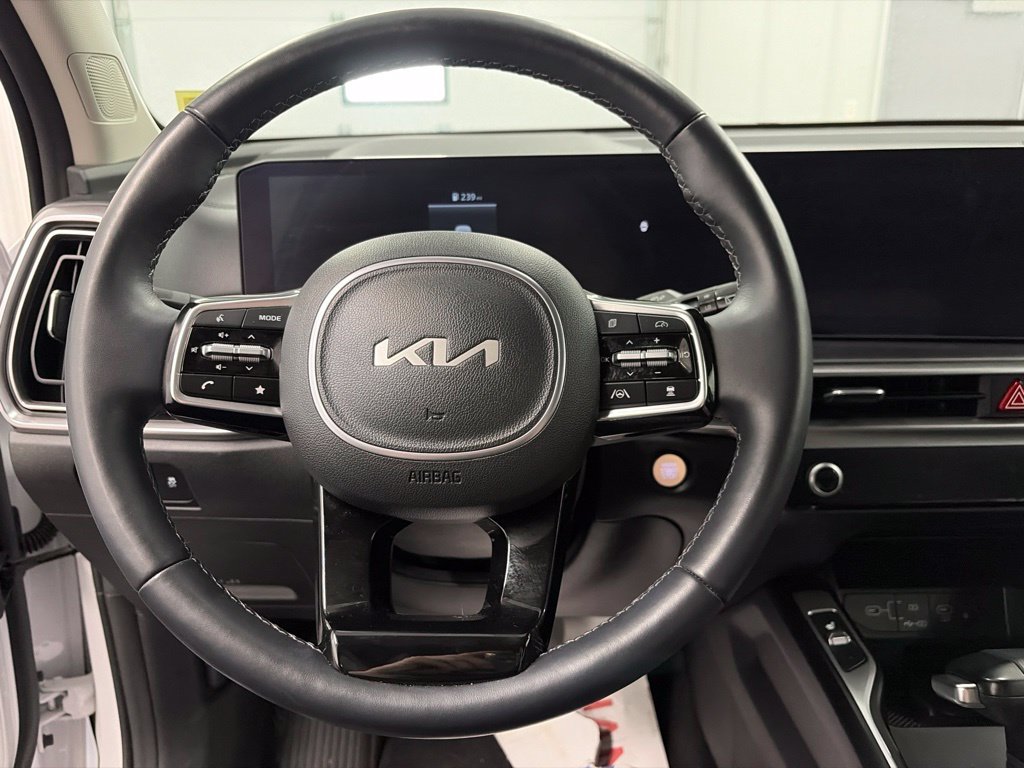 Used 2025 Kia Sorento X-Line EX AWD/4WD image 24