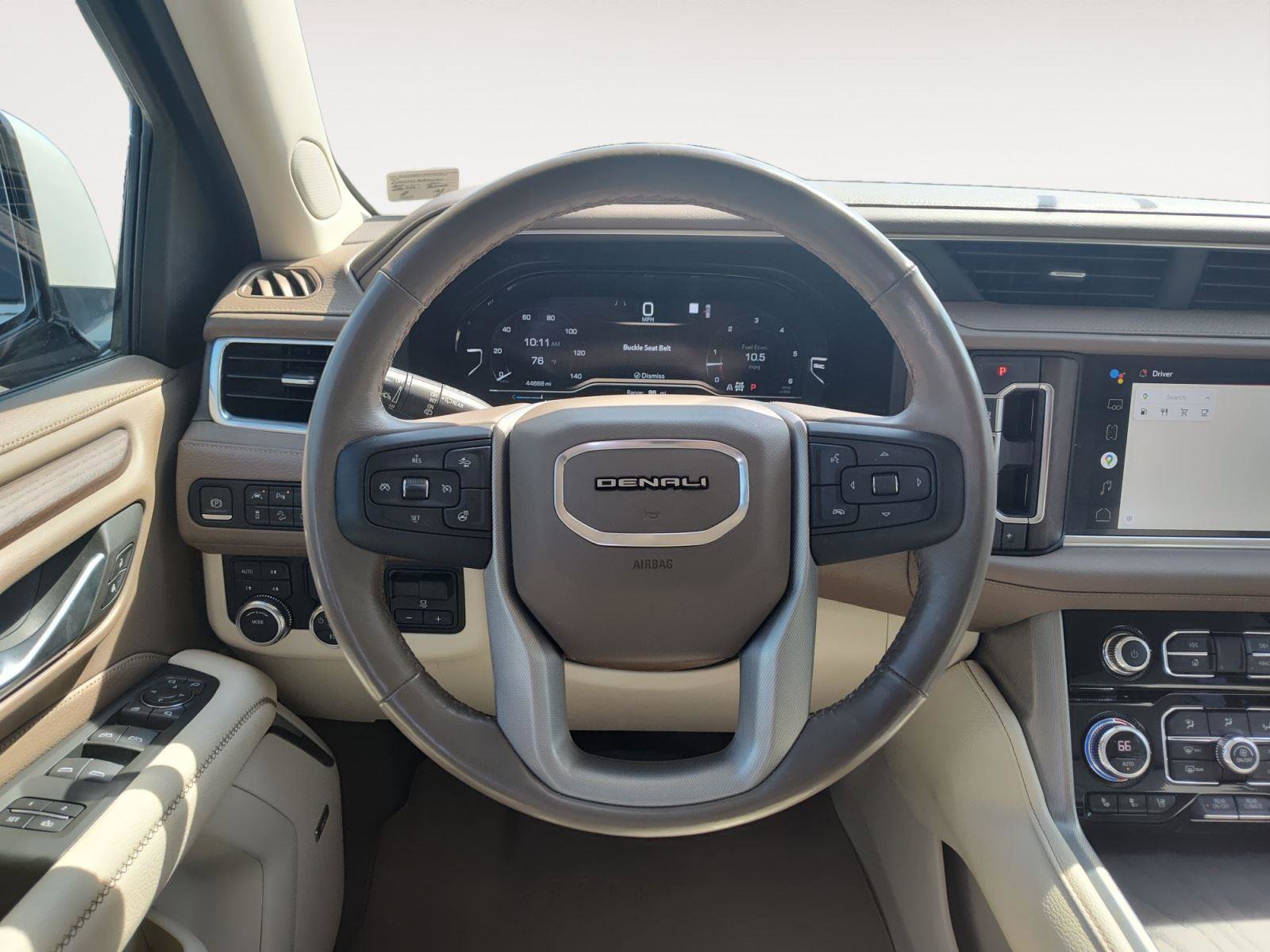 Used 2022 GMC Yukon XL Denali w/ Advanced Technology Package AWD/4WD image 12