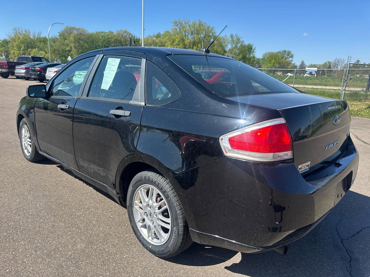 Used 2010 Ford Focus SE FWD image 9