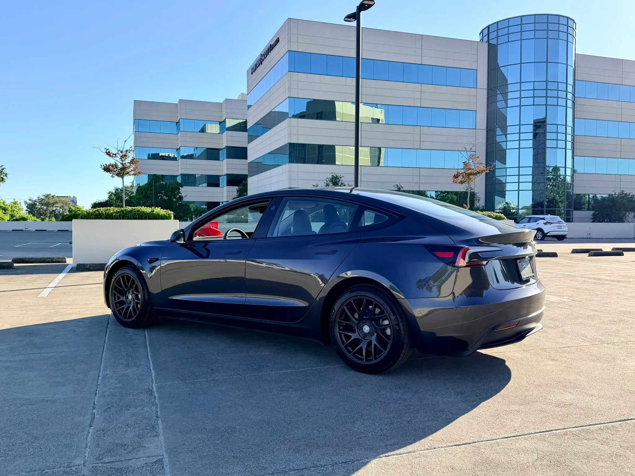 Used 2025 Tesla Model 3 Long Range RWD image 16
