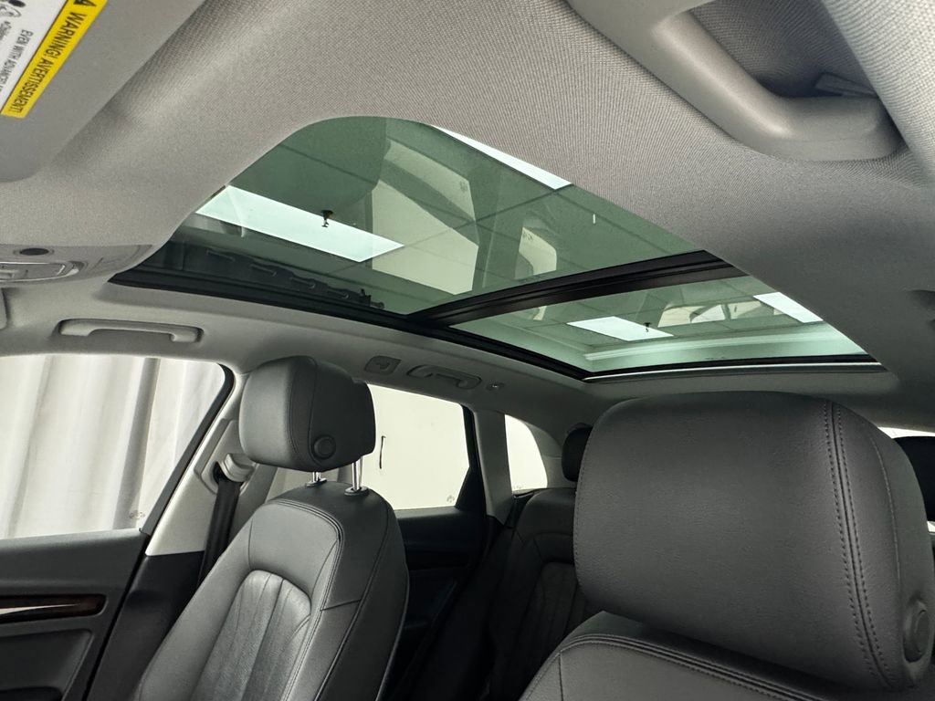 Used 2018 Audi Q5 2.0T Premium Plus w/ Premium Plus Package image 28