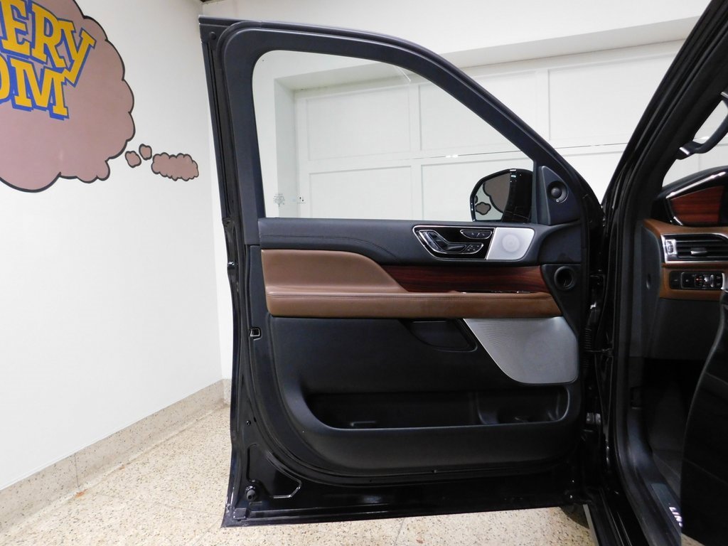 Used 2024 Lincoln Navigator L Reserve w/ Equipment Group 201A image 27