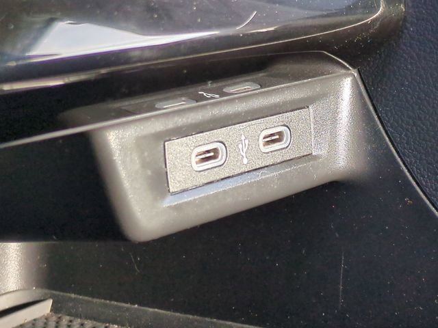 Used 2025 Volkswagen Jetta SE image 25