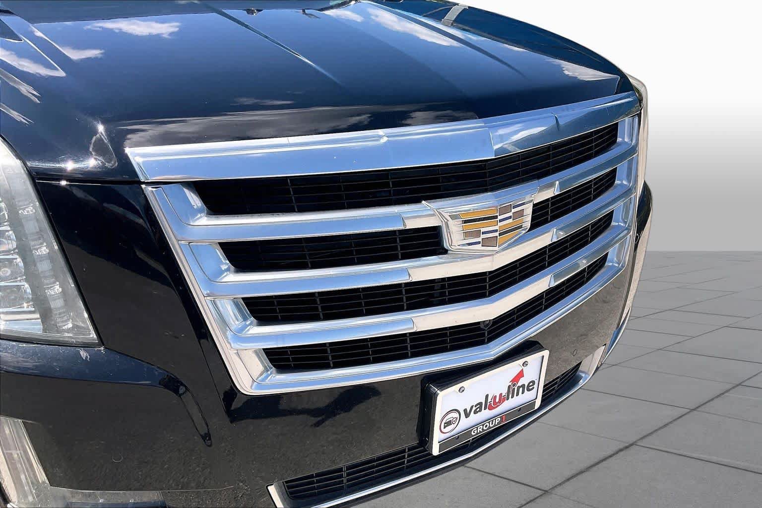 Used 2015 Cadillac Escalade ESV Luxury AWD/4WD image 31