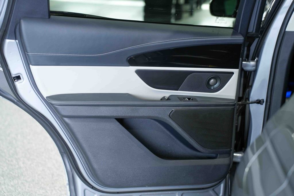 Used 2024 Lincoln Nautilus Reserve w/ Equipment Group 202A image 22