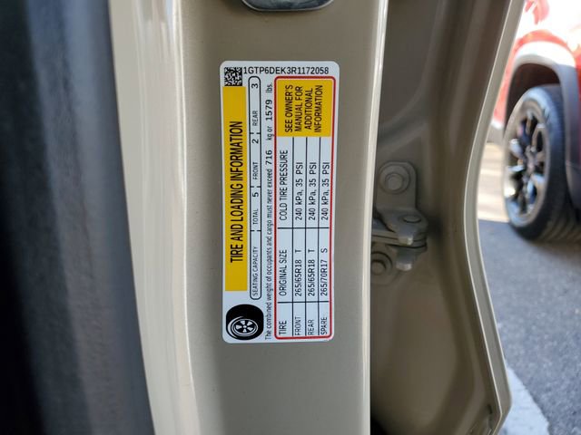 Used 2024 GMC Canyon AT4 image 31