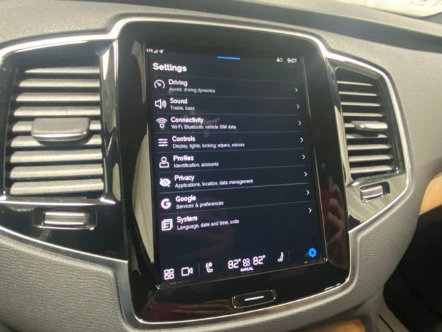 Certified 2025 Volvo XC90 B5 Plus AWD/4WD image 23